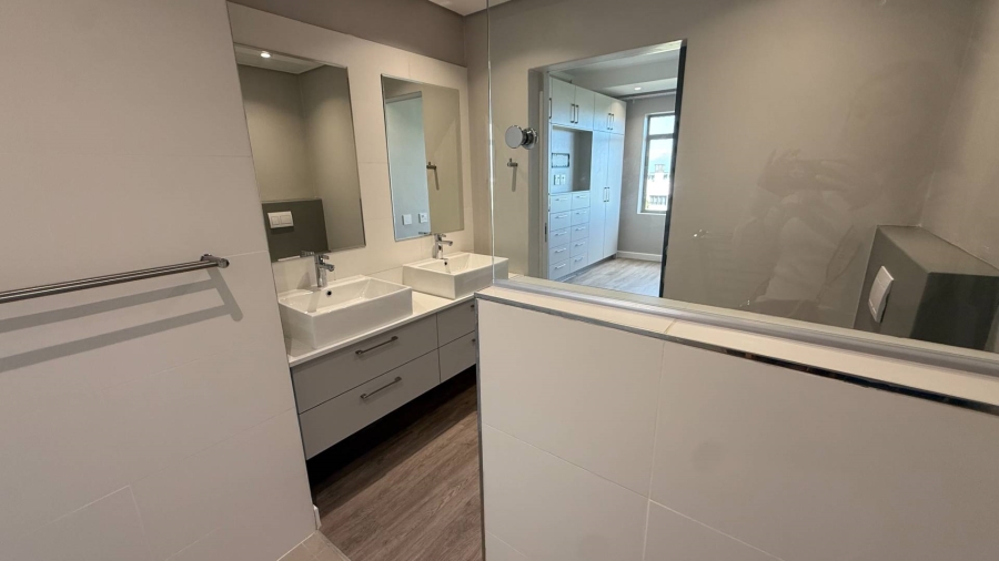 2 Bedroom Property for Sale in Plattekloof Western Cape